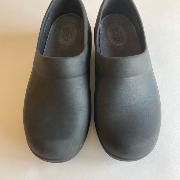 Crocs Comfort Black Rubber Clogs size 7 - Picture 10 of 16